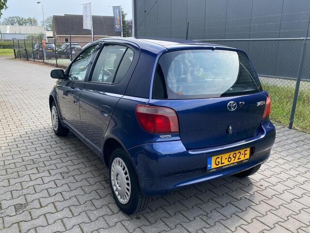 Occasion Toyota Yaris Luna 68 PK (50 kW) 2001 Blauw, metallic lak Hatchback