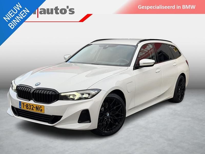 Wit Gebruikt 2023 BMW 320e Shadowline Stationwagen | € 33.450 (Super prijs) - Afbeelding 1/4
