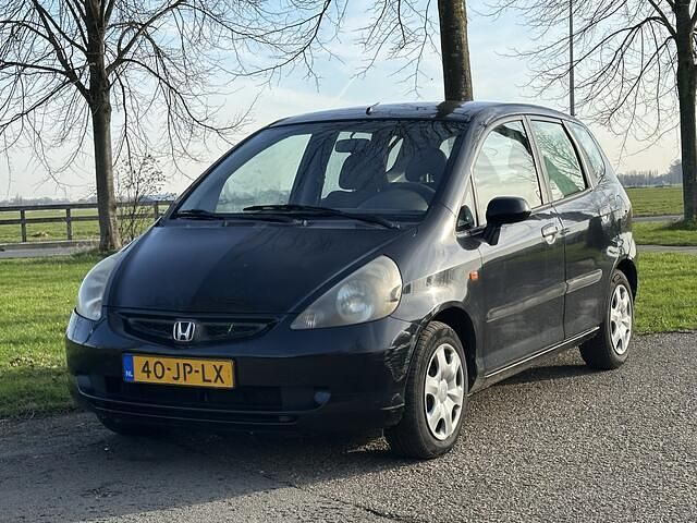 Zwart Occasion 2002 Honda Jazz LS Hatchback | € 940 (Eerlijke prijs) - Afbeelding 1/4
