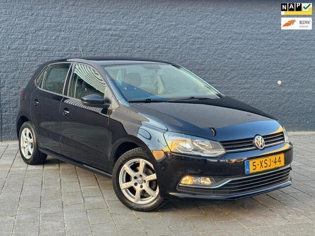 Zwart Gebruikt 2014 VW Polo Highline Hatchback | € 6.950 (Eerlijke prijs) - Afbeelding 1/4