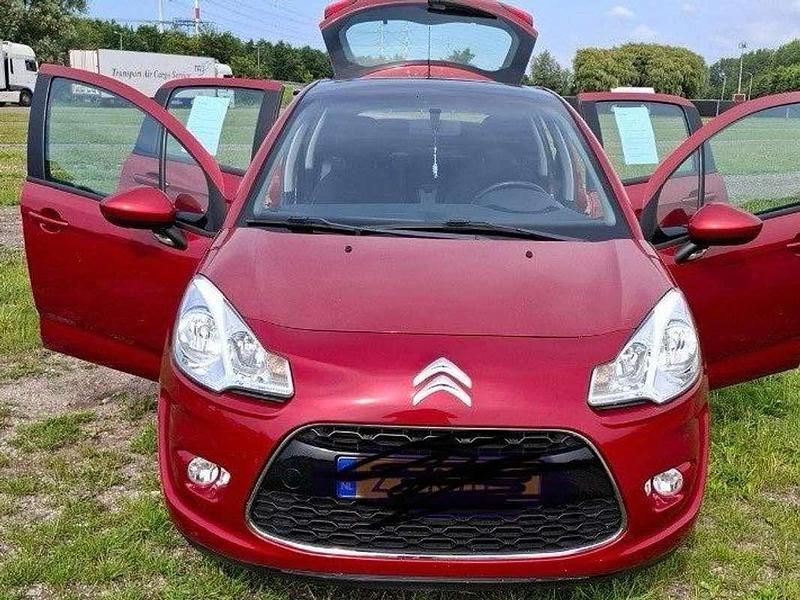 Rood Occasion 2011 Citroën C3 Business Class Hatchback | € 4.600 (Eerlijke prijs) - Afbeelding 1/1