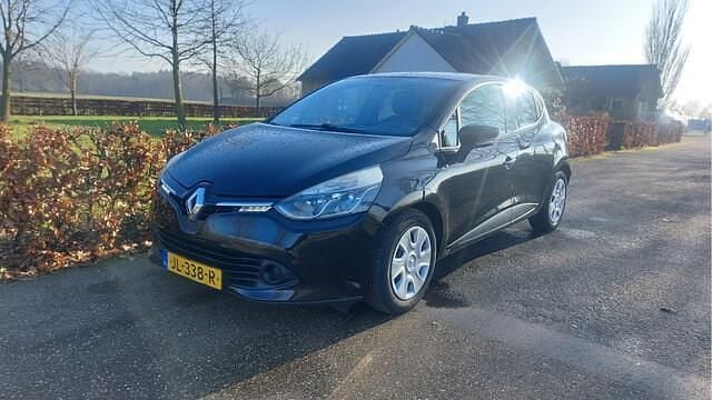 Zwart (metallic) Occasion 2016 Renault Clio IV Expression Hatchback | € 3.950 (Super prijs) - Afbeelding 1/4