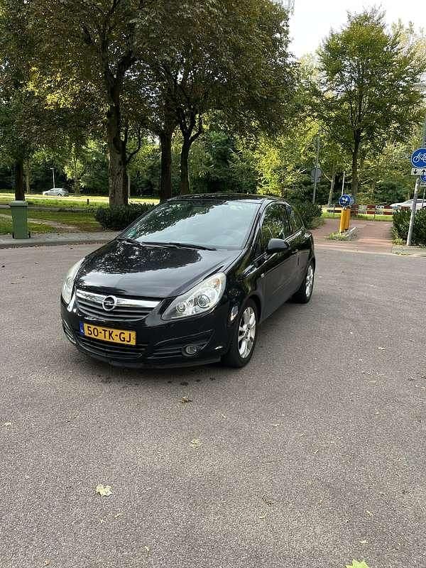 Zwart Gebruikt 2006 Opel Corsa Sport Hatchback | € 1.250 (Goede deal) - Afbeelding 1/4