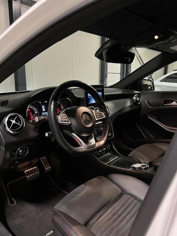 Occasion Mercedes GLA180 AMG 2018 Wit SUV