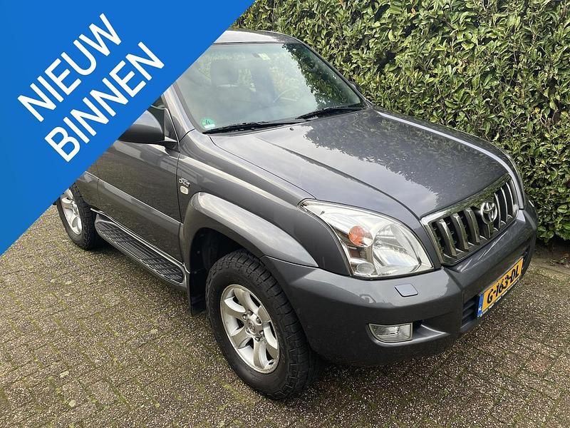 Grijs Gebruikt 2005 Toyota Land Cruiser SUV | € 21.950 (Duur) - Afbeelding 1/4