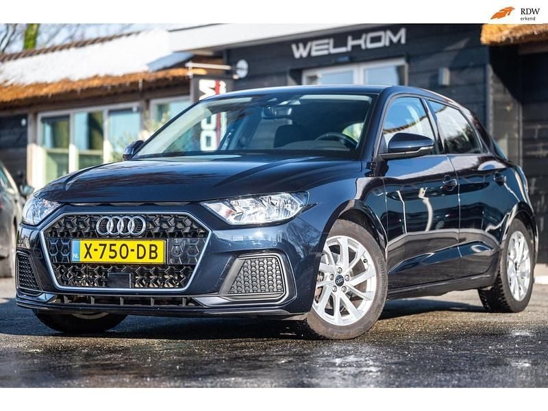Blauw Gebruikt 2022 Audi A1 Advanced Hatchback | € 21.950 (Goede deal) - Afbeelding 1/4