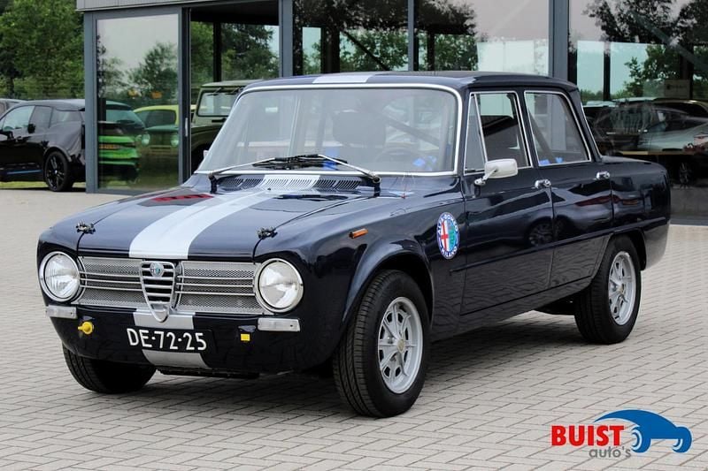 Blauw Gebruikt 1970 Alfa Romeo Giulia 1300 Ti Sedan | € 18.950 - Afbeelding 1/4