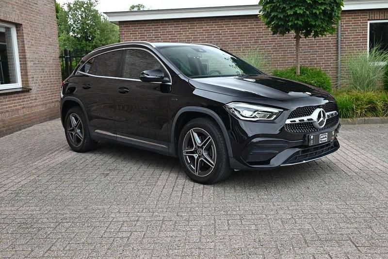 Occasion Mercedes GLA250 Business 219 PK (161 kW) 2020 Zwart SUV