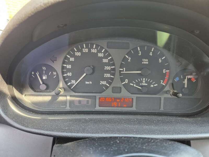 Grijs Gebruikt 2002 BMW 316 Compact Hatchback | € 1.500 (Goede deal) - Afbeelding 1/4
