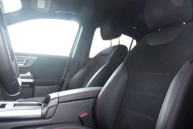 Occasion Mercedes GLA250 AMG line 218 PK (160 kW) 2023 Zwart SUV