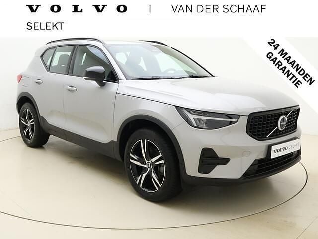 Grijs Gebruikt 2024 Volvo XC40 Plus SUV | € 40.800 (Eerlijke prijs) - Afbeelding 1/4