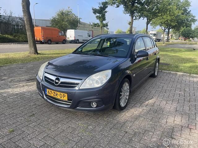 Grijs Gebruikt 2008 Opel Signum Executive Stationwagen | € 3.250 - Afbeelding 1/4