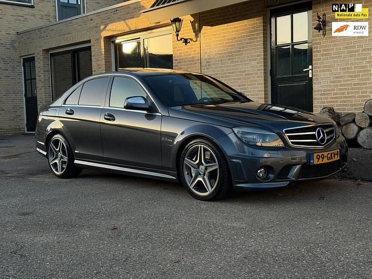 Grijs Occasion 2008 Mercedes C63 AMG AMG Sedan | € 28.950 (Iets duurder) - Afbeelding 1/4