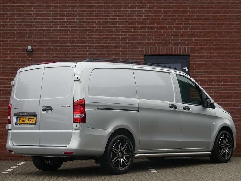 Occasion Mercedes Vito 136 PK (100 kW) 2024 Grijs (metallic) Van