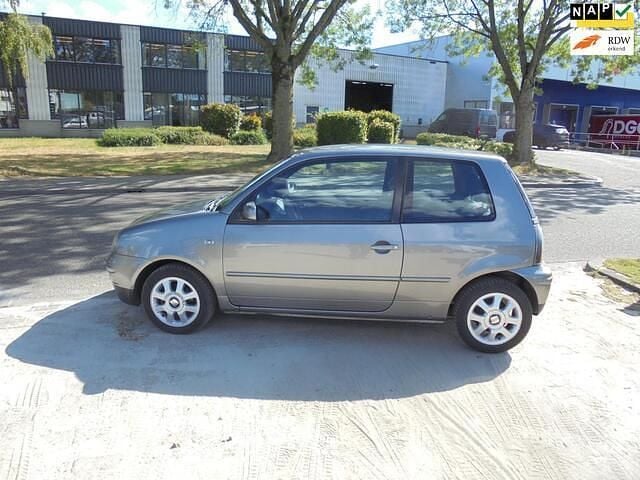 Grijs Gebruikt 2003 Seat Arosa Stella Hatchback | € 1.249 (Eerlijke prijs) - Afbeelding 1/4
