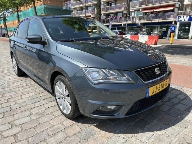 Occasion Seat Toledo CONNECT 90 PK (66 kW) 2016 Grijs, metallic lak Hatchback