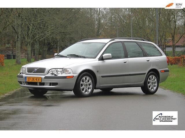 Zilver Gebruikt 2002 Volvo V40 Stationwagen | € 2.950 (Eerlijke prijs) - Afbeelding 1/4