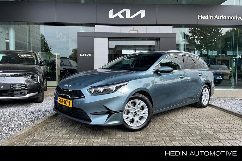 Grijs Gebruikt 2024 Kia Ceed Stationwagen | € 26.745 (Iets duurder) - Afbeelding 1/4