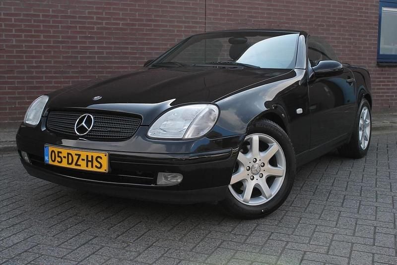 Zwart Gebruikt 2000 Mercedes SLK200 Cabriolet | € 5.450 (Eerlijke prijs) - Afbeelding 1/4