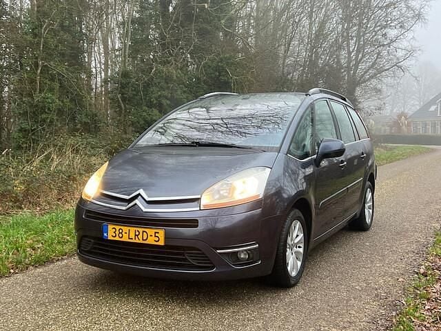 Paars (metallic) Gebruikt 2010 Citroën Grand C4 Picasso Business Class MPV | € 2.450 (Eerlijke prijs) - Afbeelding 1/4
