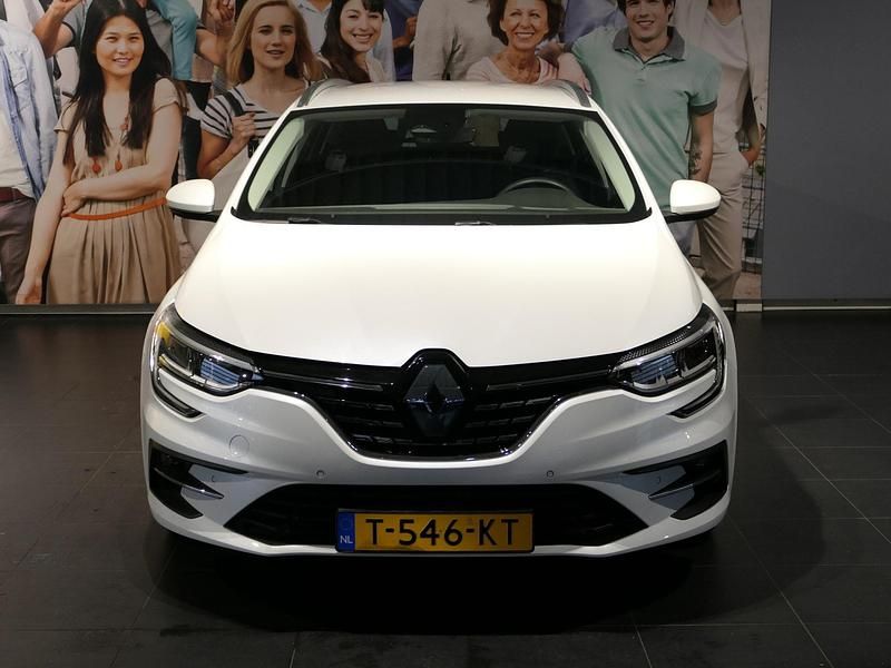 Occasion Renault Mégane GrandTour Techno 142 PK (104 kW) 2023 Licht wit Stationwagen