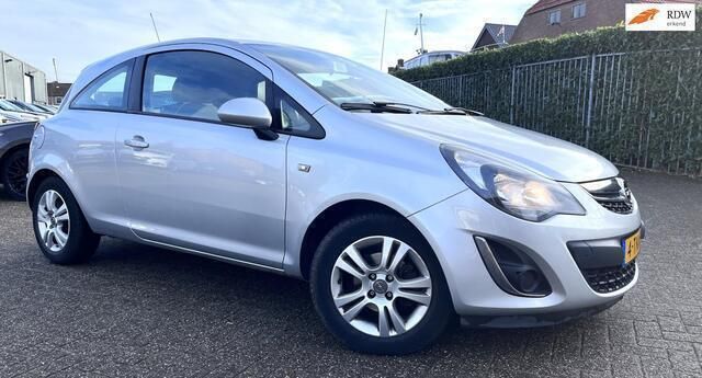 Grijs, metallic lak Gebruikt 2014 Opel Corsa Business Hatchback | € 3.999 (Eerlijke prijs) - Afbeelding 1/4