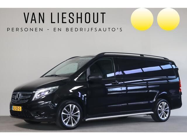 Zwart Gebruikt 2021 Mercedes Vito MPV | € 31.900 - Afbeelding 1/4