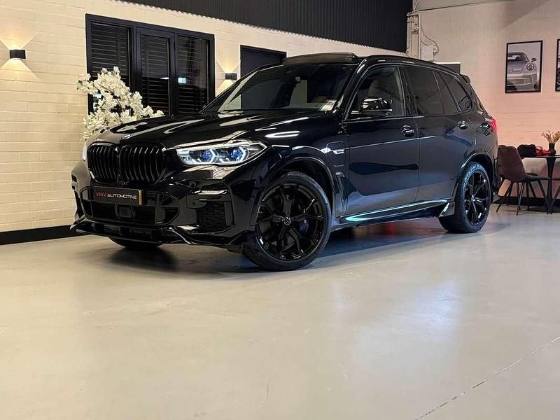 Zwart Gebruikt 2021 BMW X5 Executive SUV | € 64.850 (Iets duurder) - Afbeelding 1/4