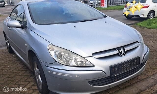 Grijs Gebruikt 2004 Peugeot 307 CC Cabriolet | € 500 (Goede deal) - Afbeelding 1/3