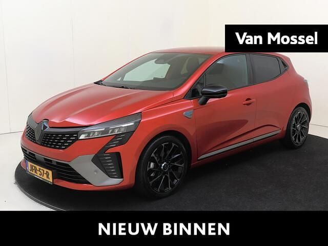 Red flame (tennp) Occasion 2025 Renault Clio V Esprit Alpine Hatchback | € 26.940 (Eerlijke prijs) - Afbeelding 1/4