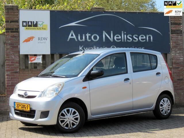 Grijs Gebruikt 2011 Daihatsu Cuore Hatchback | € 4.650 (Duur) - Afbeelding 1/4