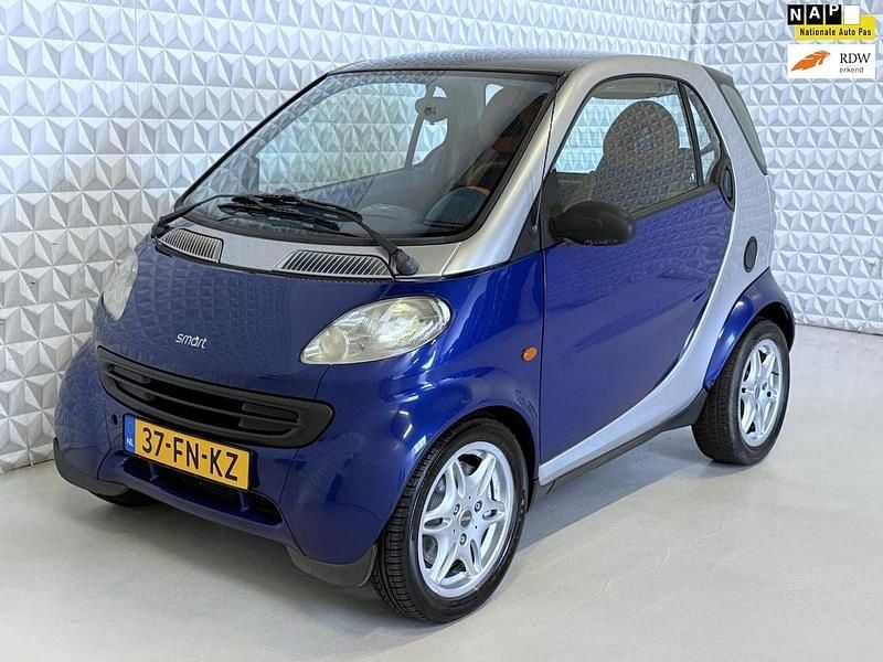 Grijs (metallic) Gebruikt 2000 Smart ForTwo Coupé Passion Hatchback | € 1.499 (Eerlijke prijs) - Afbeelding 1/4