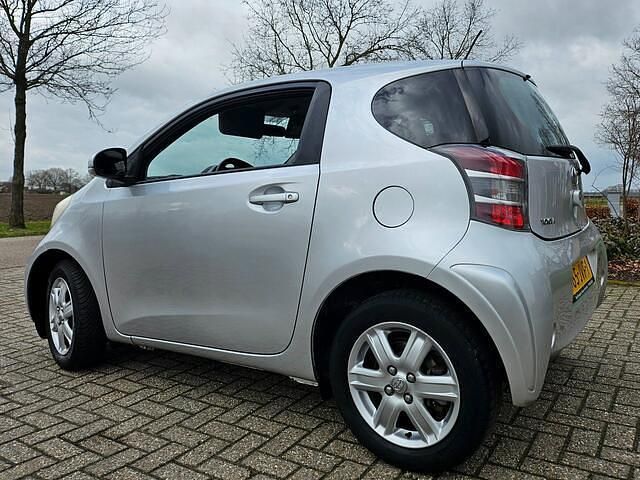 Occasion Toyota iQ 68 PK (50 kW) 2009 Grijs Hatchback