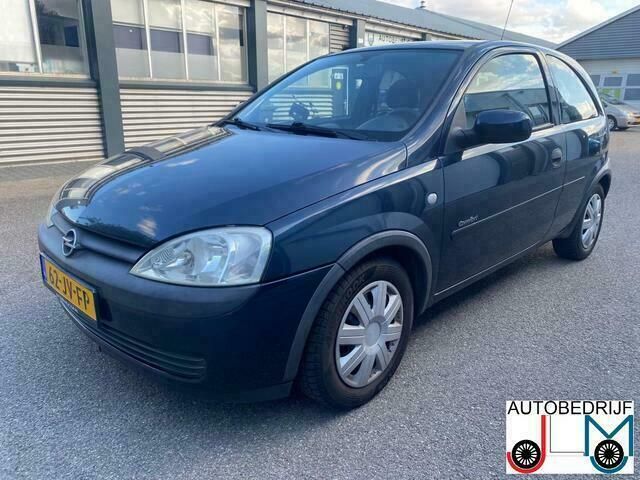 Blauw Gebruikt 2002 Opel Corsa Hatchback | € 900 (Eerlijke prijs) - Afbeelding 1/4