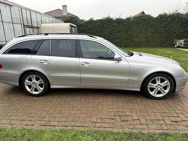 Occasion Mercedes E200 Avantgarde 184 PK (135 kW) 2007 Grijs (metallic) Stationwagen
