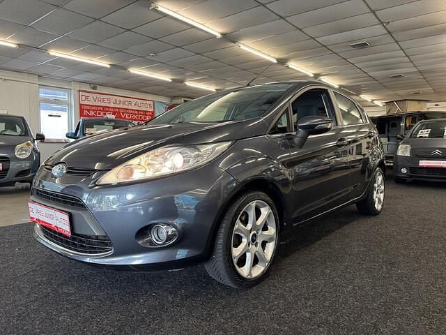Grijs Gebruikt 2010 Ford Fiesta Titanium Hatchback | € 4.999 (Eerlijke prijs) - Afbeelding 1/4