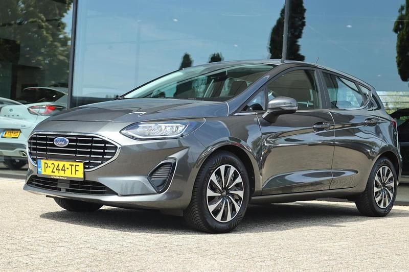 Grijs Gebruikt 2022 Ford Fiesta Titanium Hatchback | € 18.750 (Eerlijke prijs) - Afbeelding 1/4