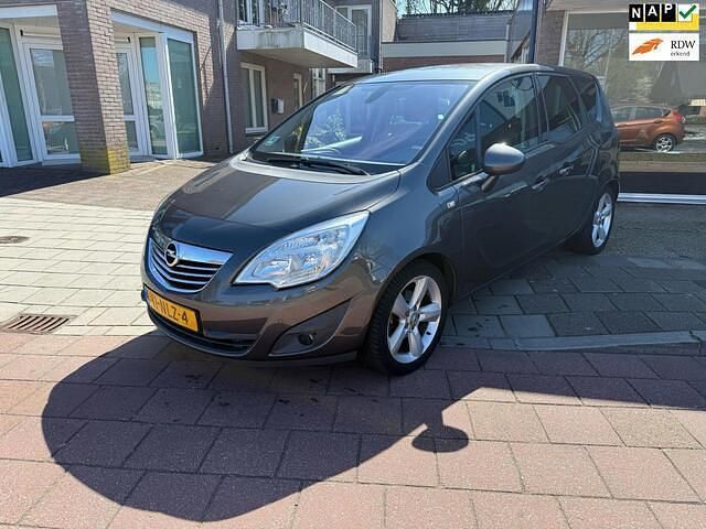 Grijs Gebruikt 2010 Opel Meriva Cosmo MPV | € 5.345 (Eerlijke prijs) - Afbeelding 1/4