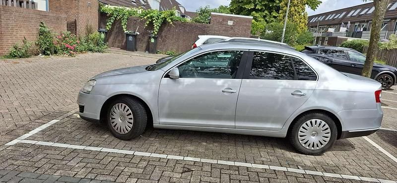 Gebruikt 2008 VW Jetta Comfortline Sedan | € 2.800 (Goede deal) - Afbeelding 1/4