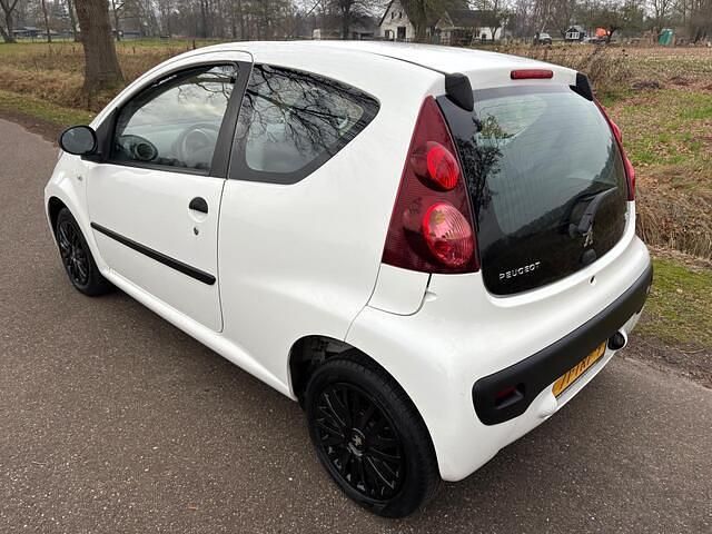 Occasion Peugeot 107 Access 68 PK (50 kW) 2012 Wit Hatchback