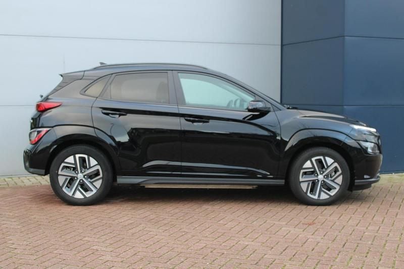 Nieuw Hyundai Kona 100 kW (136 PK) 2025 Zwart SUV