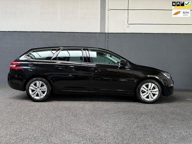 Zwart (metallic) Occasion 2017 Peugeot 308 SW Stationwagen | € 6.950 (Super prijs) - Afbeelding 1/4