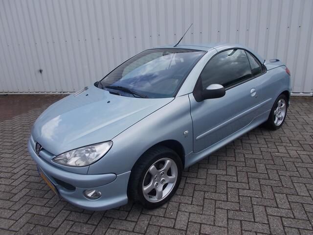 Occasion Peugeot 206 CC 109 PK (80 kW) 2005 Grijs Cabriolet
