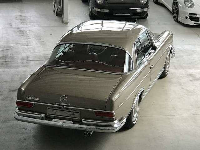 Grijsgrau Gebruikt 1967 Mercedes 280 SE Coupé | € 79.900 - Afbeelding 1/4