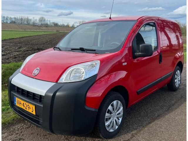 Rood Gebruikt 2014 Fiat Fiorino Van | € 4.750 (Duur) - Afbeelding 1/4