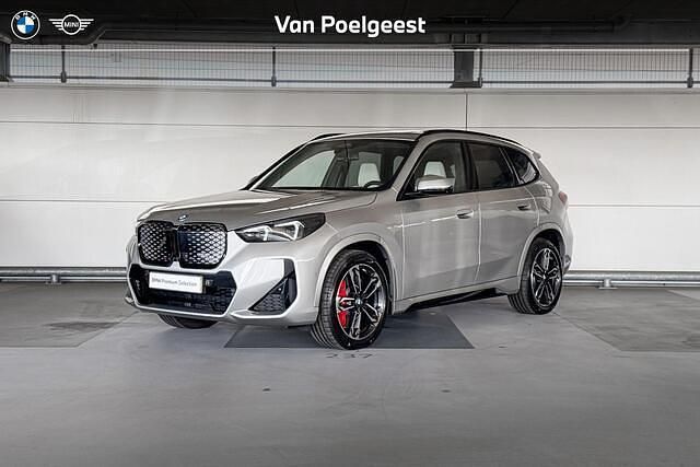 Occasion BMW iX1 M Sport 150 kW (204 PK) 2025 Spacesilber metallic (grijs metallic) SUV