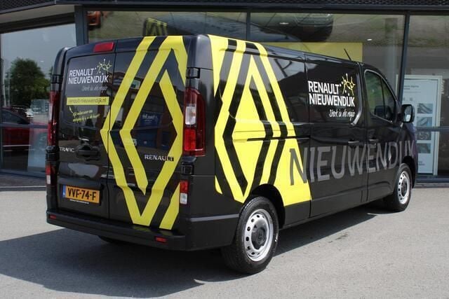 Occasion Renault Trafic 110 PK (80 kW) 2023 Noir midnight MPV