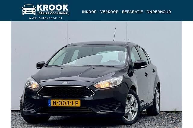 Zwart Gebruikt 2016 Ford Focus Trend Hatchback | € 6.400 (Super prijs) - Afbeelding 1/3