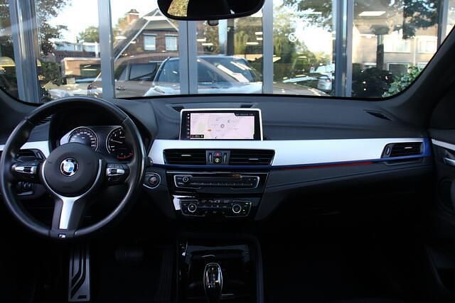 Zwart Gebruikt 2021 BMW X1 Executive SUV | € 29.950 (Eerlijke prijs) - Afbeelding 1/3