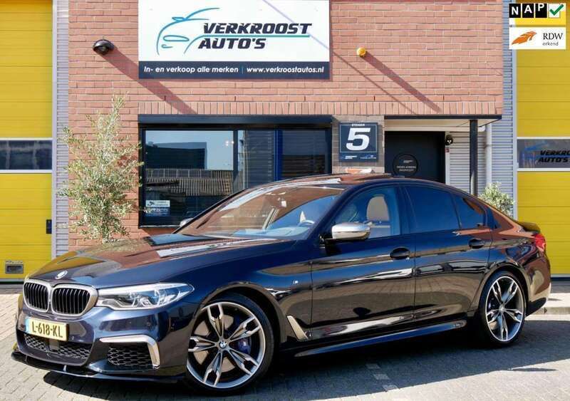 Zwart, metallic lak Gebruikt 2020 BMW M550 Executive Sedan | € 53.950 (Eerlijke prijs) - Afbeelding 1/4